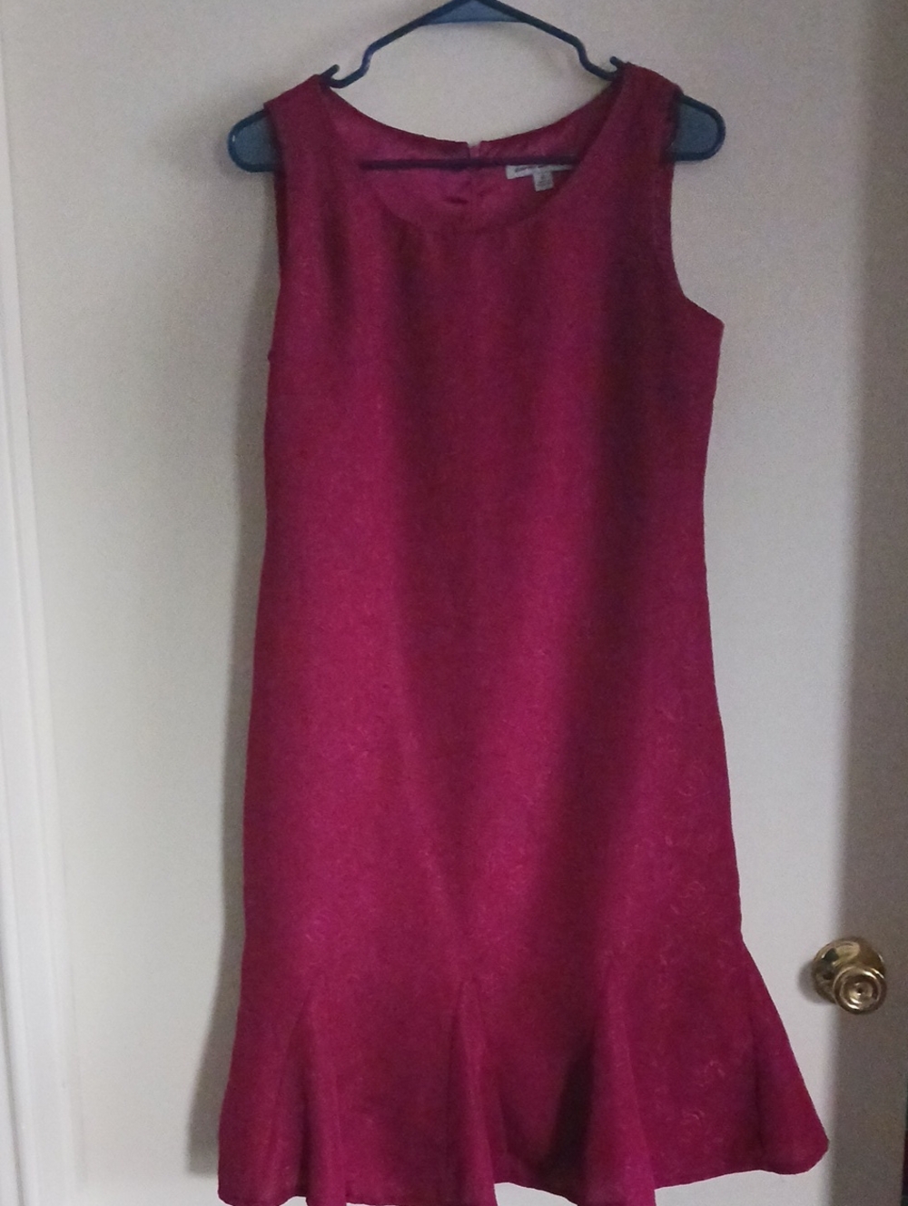 Danny & Nicole Sleeveless Fuchsia Midi Dress